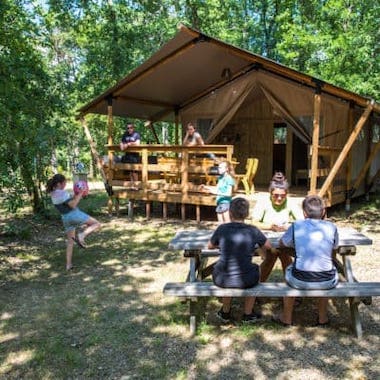 Uitgeruste tenten in de dordogne